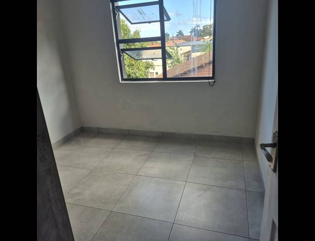 1 BEDROOM FLAT TO LET IN MONTCLAIR
